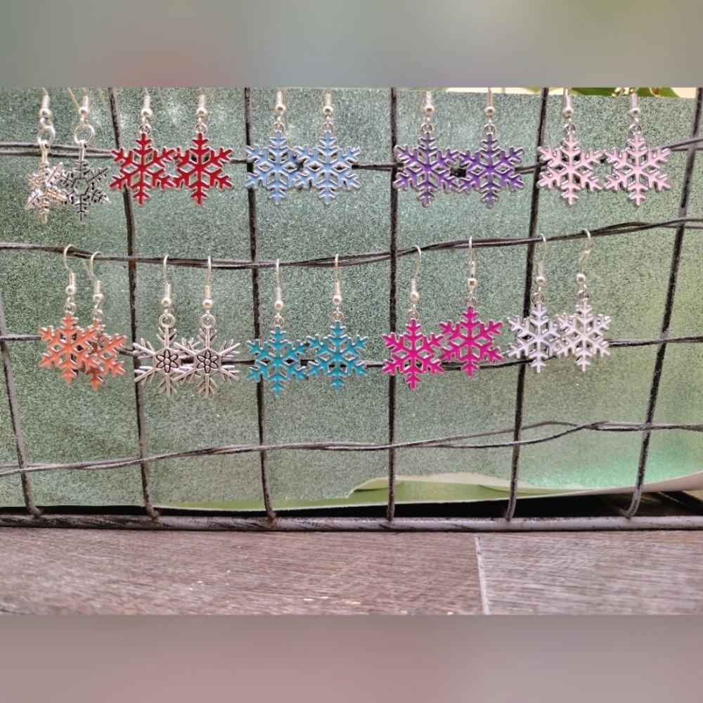 Snowflake earrings